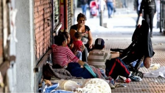 Aseguran que una familia tipo necesita casi cuatro salarios mínimos para no caer bajo la línea de pobreza