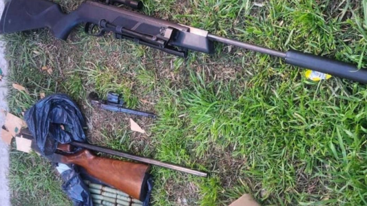 Hallazgo de armas en transporte escolar de Rosario: desmienten participación de la conductora
