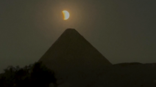 Video: el show de la "Luna de Sangre" en el cielo