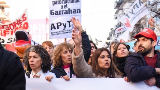 El Hospital Garrahan anunció un paro para mañana: "A Milei lo vetamos en la calle"