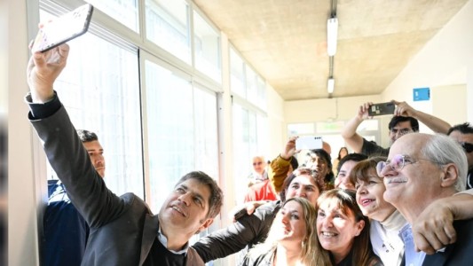 De cara a octubre, Kicillof retomó la campaña y sumó a Taiana a las recorridas