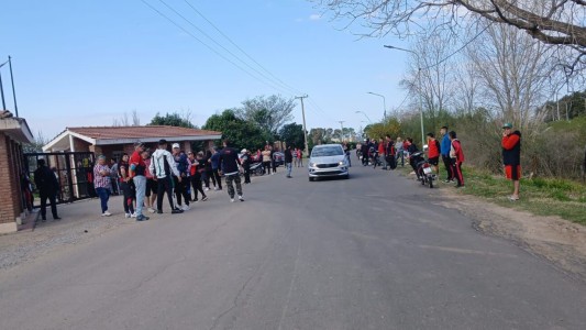 Incidentes, detenidos y un clima tenso en el mundo Colón