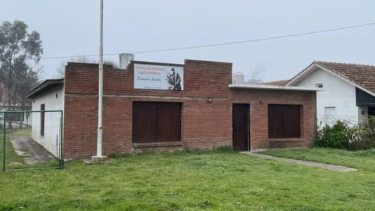 Hallaron a un joven muerto en un centro de jubilados: creen que habría ingresado a robar