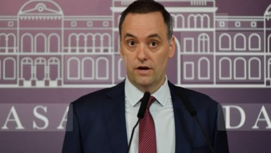 Adorni: “El 85% de lo recaudado por el Estado Argentino va a estar destinado al capital humano”