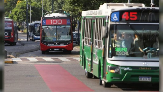 Colectivos: el Gobierno autorizó compensaciones tarifarias para líneas del AMBA