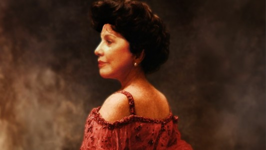 "Regina", la vida de la diva que fundó La Casa del Teatro