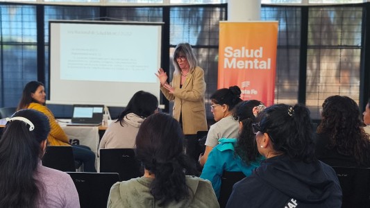 Santa Fe capacita a acompañantes que trabajan con jóvenes en la prevención del suicidio