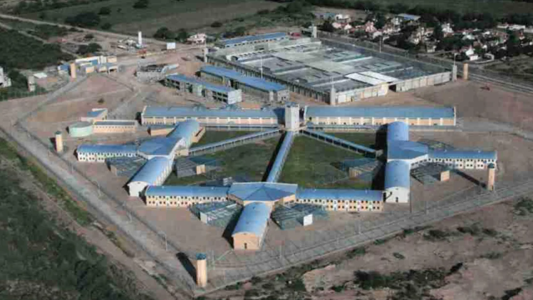 Presa que cambió de género va a juicio por violar a otras detenidas