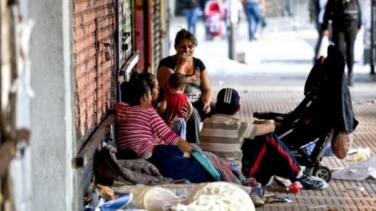 La pobreza bajó a 31,6% y afectó a 15 millones de personas en el primer semestre del año