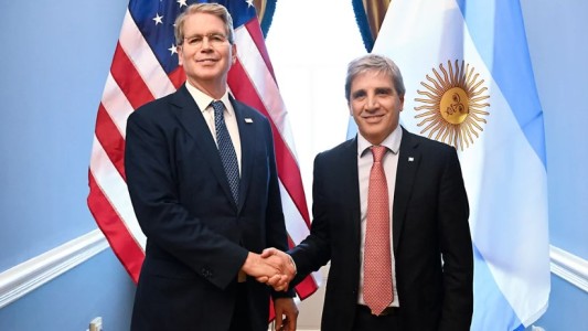 Bessent recibió a Caputo en Washington y dijo que continuarán las "productivas conversaciones"