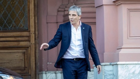 A la espera de novedades en las negociaciones, Caputo extiende su estadía en Estados Unidos