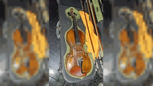 Recuperan el violín que le robaron a un músico en San Telmo: un detenido