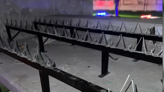 Dramático rescate en Rosario: una mujer quedó atrapada en una reja