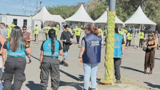 Cinco deudores alimentarios morosos no pudieron ingresar a la Creamfields