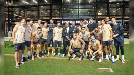 Invitado de lujo: Daddy Yankee estuvo en el entrenamiento de la Selección