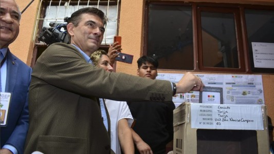 El Gobierno felicitó a Rodrigo Paz por su triunfo en las elecciones de Bolivia