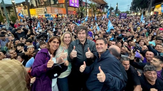 Milei lideró una caravana en Córdoba: "No volvamos a la esclavitud populista del kirchnerismo"