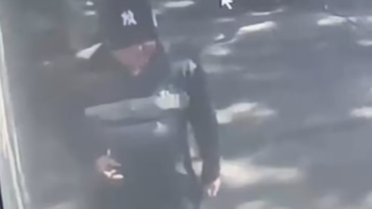 Se hizo pasar por el propietario de un auto en un lavadero, pagó el servicio y lo robó