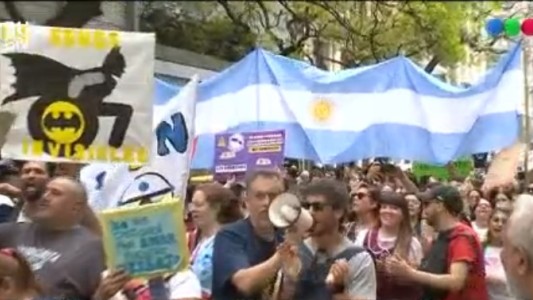 Personas con discapacidad, sus familiares y prestadores se movilizaron al Ministerio de Salud