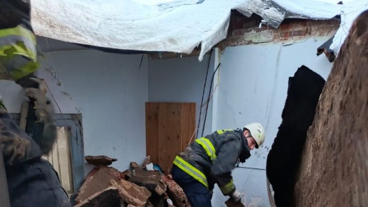 Murió una mujer tras el derrumbe del techo de su habitación en Rosario