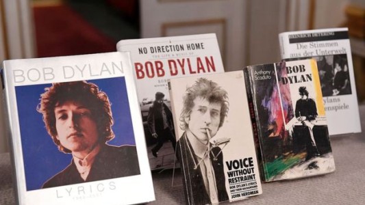 Perfil del Nobel de Literatura: Bob Dylan, encarnación musical del pacifismo y el espíritu hippie
