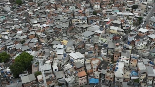 Tras letal operación policial en Rio, la derecha impulsa mano dura en Brasil