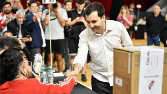 Stefano Di Carlo asumió como nuevo presidente de River