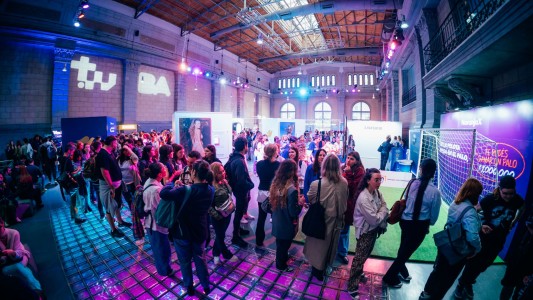 Convocan a la industria de los creadores de contenido en Costa Salguero