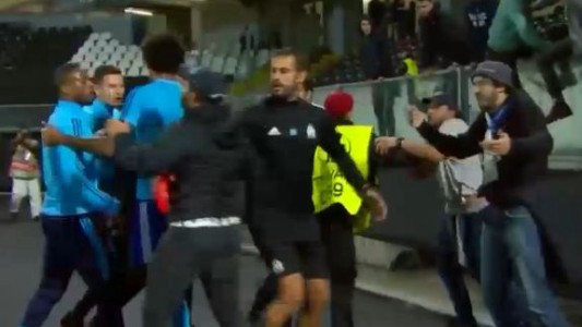 A Patrice Evra lo echaron antes de jugar