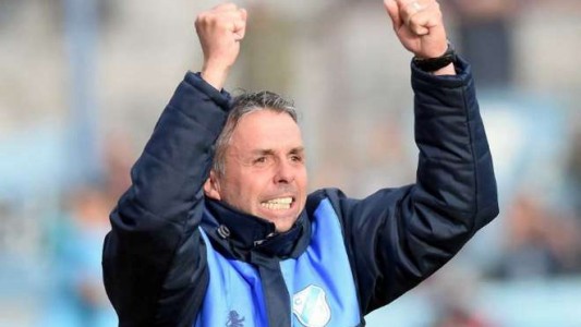 Renunció el técnico de Temperley