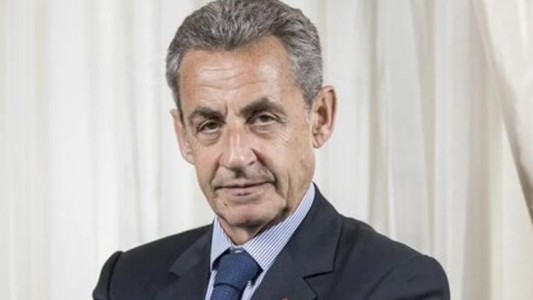 Tras 20 días en la cárcel, Nicolas Sarkozy quedó en libertad bajo control judicial