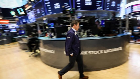 El riesgo país bajó a casi 600 puntos y llegó al nivel más bajo desde enero