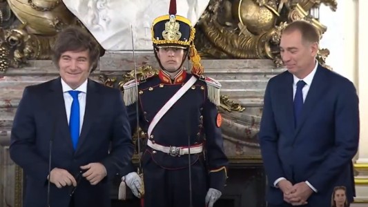 Javier Milei le tomó juramento a Diego Santilli como nuevo ministro del Interior