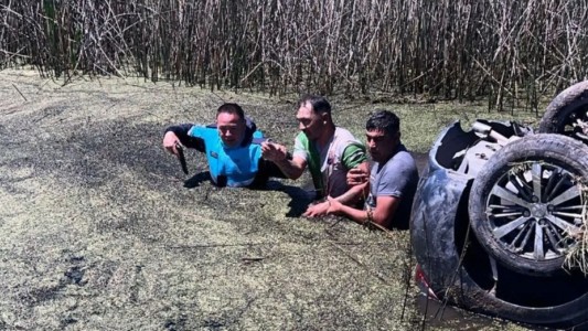 Robó un auto, volcó en un zanjón del Partido de La Costa y fue detenido