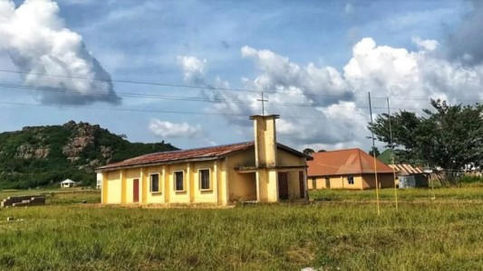 Nigeria: cierran 41 colegios por el secuestro de 215 alumnos