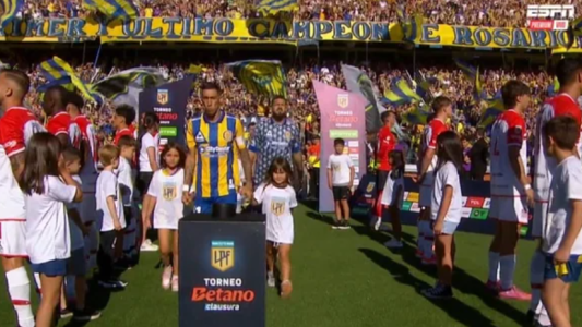 El árbitro de Central - Estudiantes elevará un informe por el recibimiento de espaldas