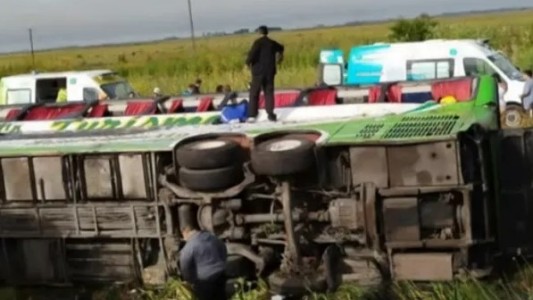 Volcó un micro en la Ruta 2: hay heridos
