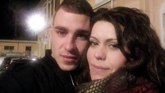 La abandonó el novio en el altar pero igual decidió seguir la fiesta con los invitados