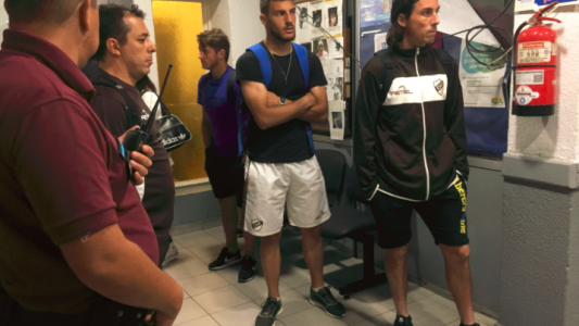 Le robaron al plantel de Platense mientras jugaba un partido ante Barracas Central