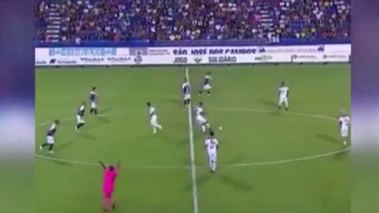 Futbolista mató al referí porque lo expulsó