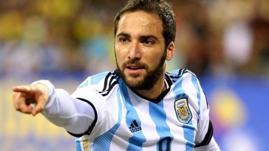 Higuaín se cansó y salió a responderle a sus críticos