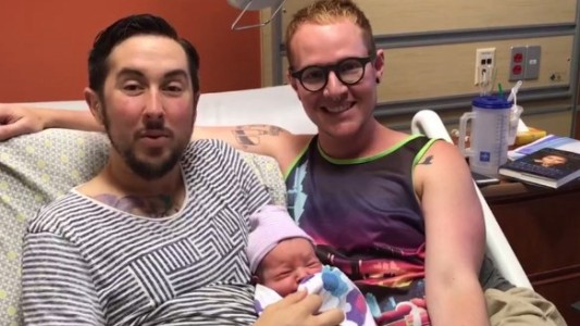 Nació Leo, el primer hijo biológico de un hombre transgénero