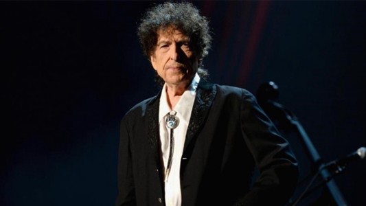 Bob Dylan no irá a retirar el Nobel de Literatura