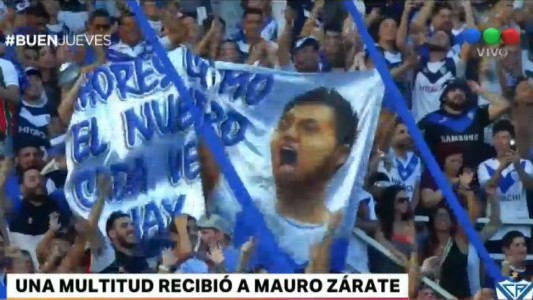 Una multitud recibió a Mauro Zárate en Vélez
