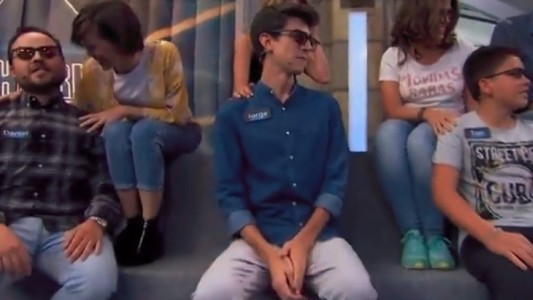 La emocionante reacción de tres daltónicos al ver todos los colores por primera vez