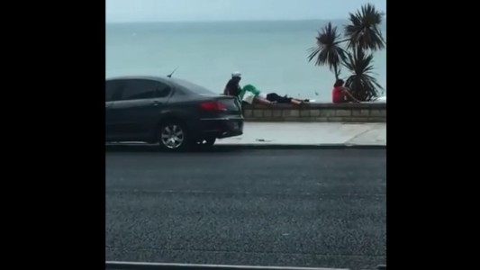Escándalo en Mar del Plata: graban a una pareja teniendo sexo en Playa Grande