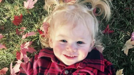 El extraño caso de la nena que no puede llorar, ni nadar, ni bañarse