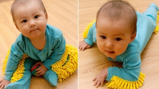 Venden un enterito para bebé que también sirve para limpiar el piso