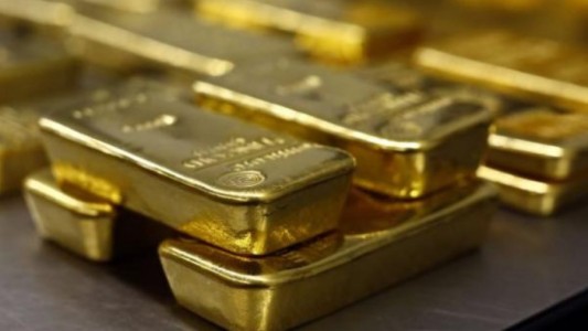 Empleado de limpieza halló lingotes de oro en la basura y podría quedárselos