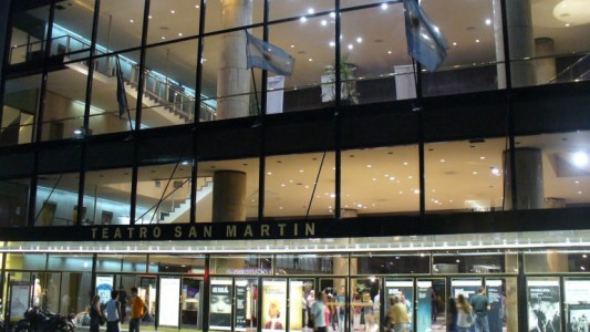 Con todo su esplendor recobrado, este 25 de Mayo reabre el Teatro San Martín